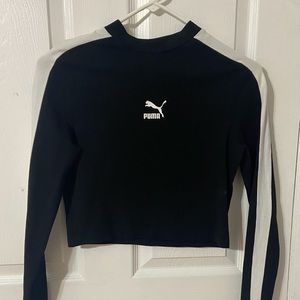 Long sleeve cropped puma tee shirt